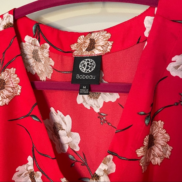 NWOT Bobeau Tie Front Button Up Red Floral Blouse. Medium. - Picture 9 of 9